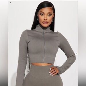 Gray Ribbed Long Sleeve Crop Top